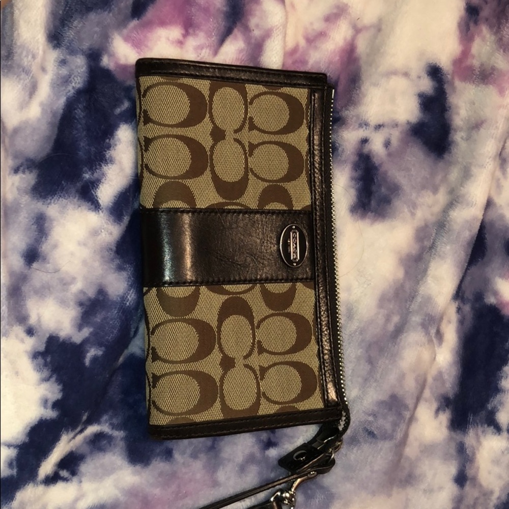 COACH hand bag, brown with dark brown